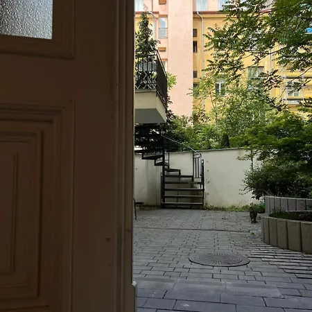 Central City Apartments Lejlighed