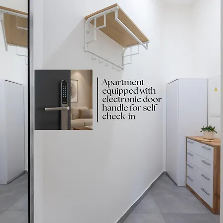 Rubesova City Light Apartment - Easy Self Check-In